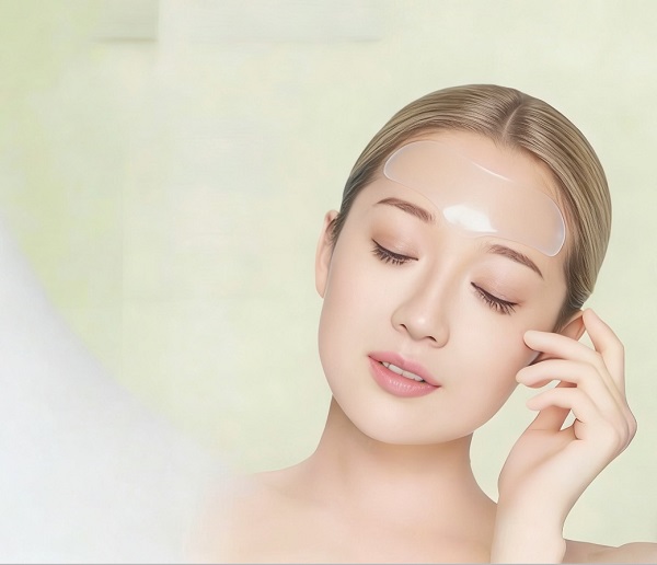 Әжімді кетіретін CMALLBIO силиконды патчтарды нақты әлемде сынау: олар «әжімді өшіргіш» ме?